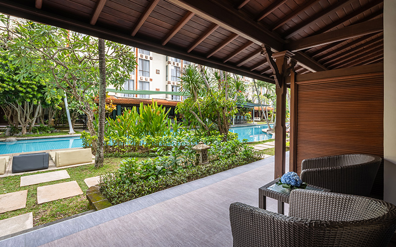 Courtyard Pool Access